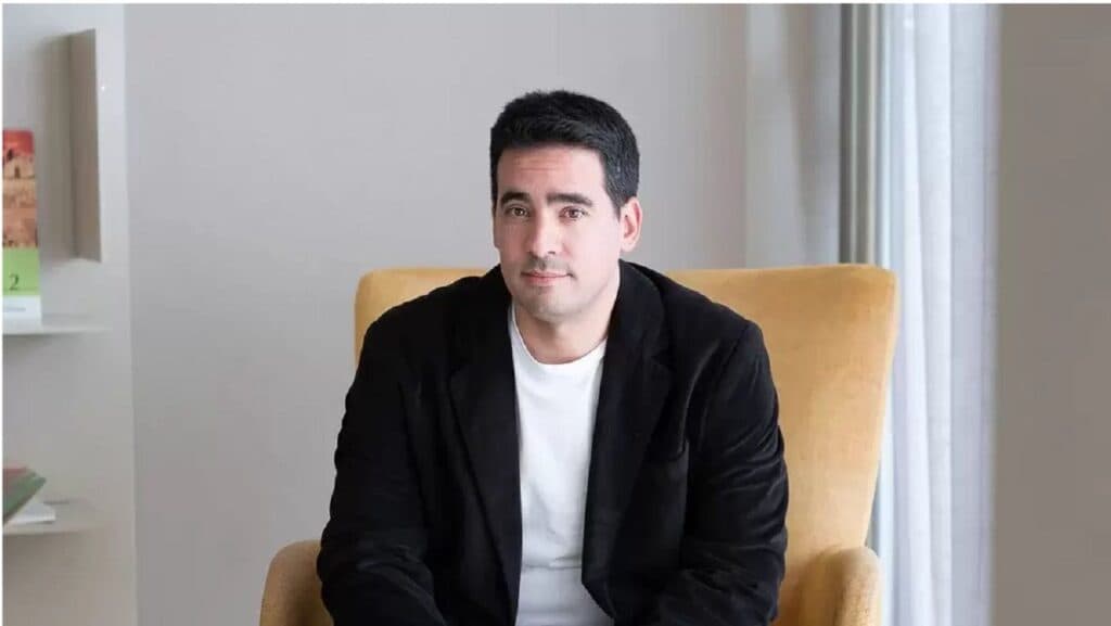 Quién es Adrián Ravier, el economista elegido por Milei para reemplazar a Manuel Adorni como vocero