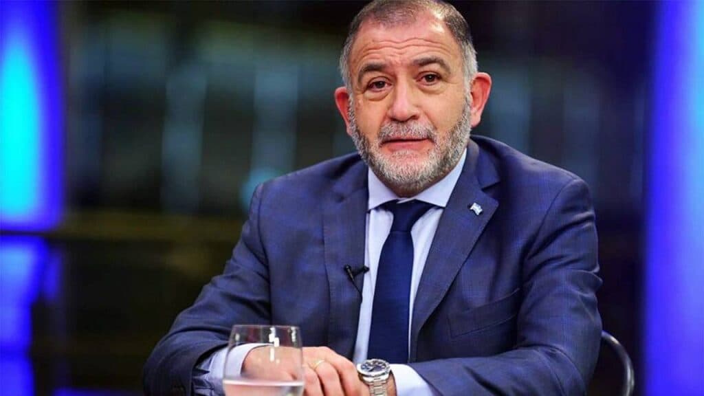 Luis Juez cuestionó la gestión de Adorni: “Fueron 110 días perdidos, no pudimos anunciar nada”