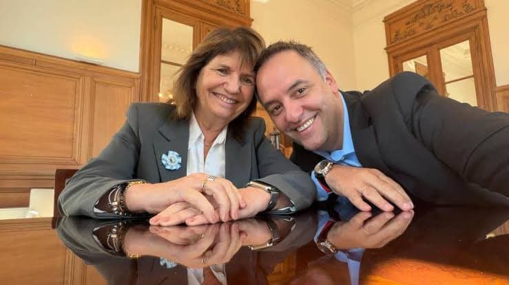 Bullrich plantó a Adorni en una reunión clave y crece la tensión dentro del oficialismo