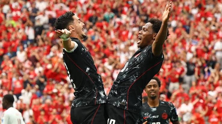 Canadá goleó 6-0 a Qatar y logró su primera victoria en un Mundial