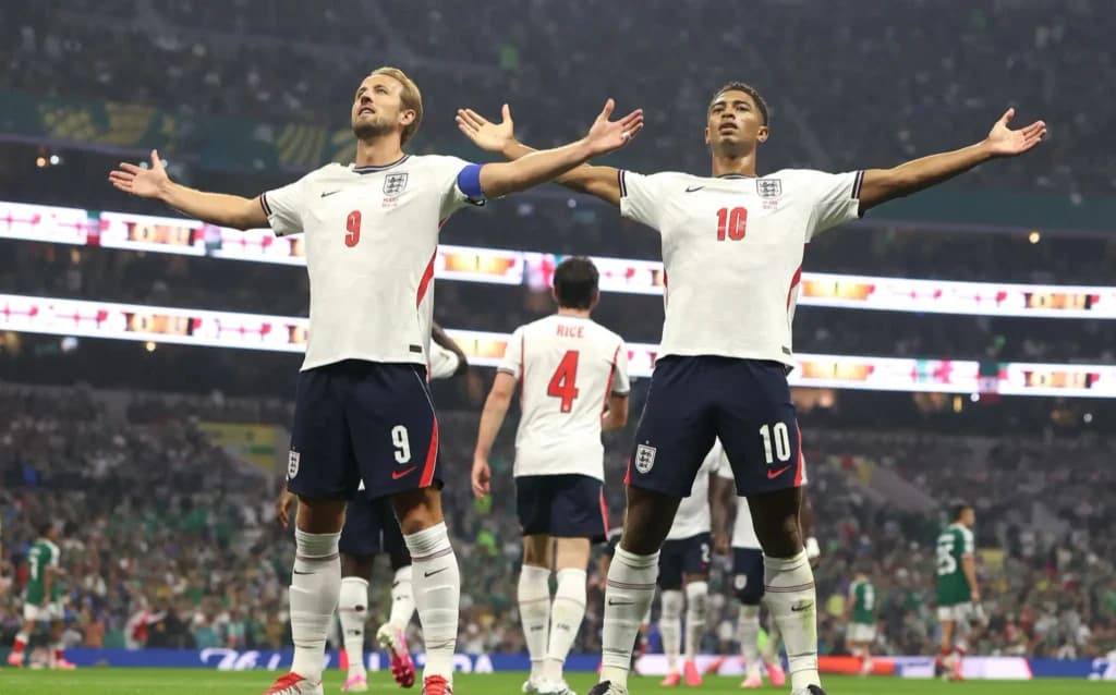 Inglaterra venció 3-2 a México en el Azteca y avanza a cuartos del Mundial