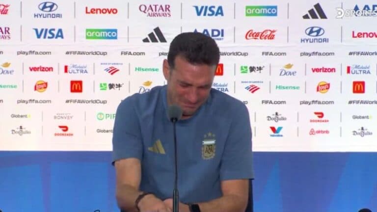 Scaloni lloró y se fue de la conferencia: "Me duele en el alma, no sé si puedo hacer algo tan grande"