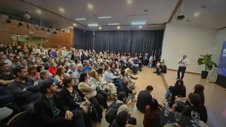 Juez reunió a su tropa y mostró estructura territorial ante los libertarios