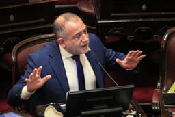 Tras las críticas, Juez defendió su voto por Zona Fría: “Se subsidia una pileta en un country mientras un jubilado paga la boleta entera”