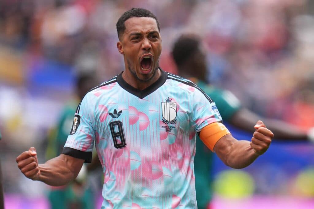 Bélgica remontó 3-2 a Senegal en el alargue y avanzó a octavos