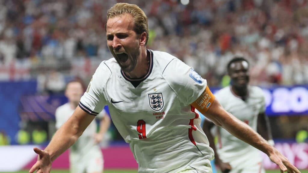 Kane salvó a Inglaterra con un doblete ante RD Congo