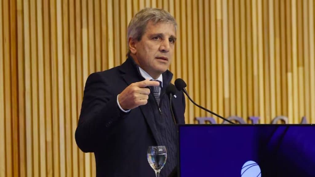Caputo defendió en Córdoba el plan de Milei y afirmó que lo ve reelecto en 2027