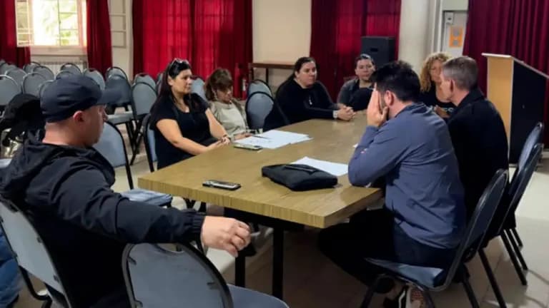 Por la caída de ventas, comerciantes de Carlos Paz le pidieron alivio fiscal a Avilés