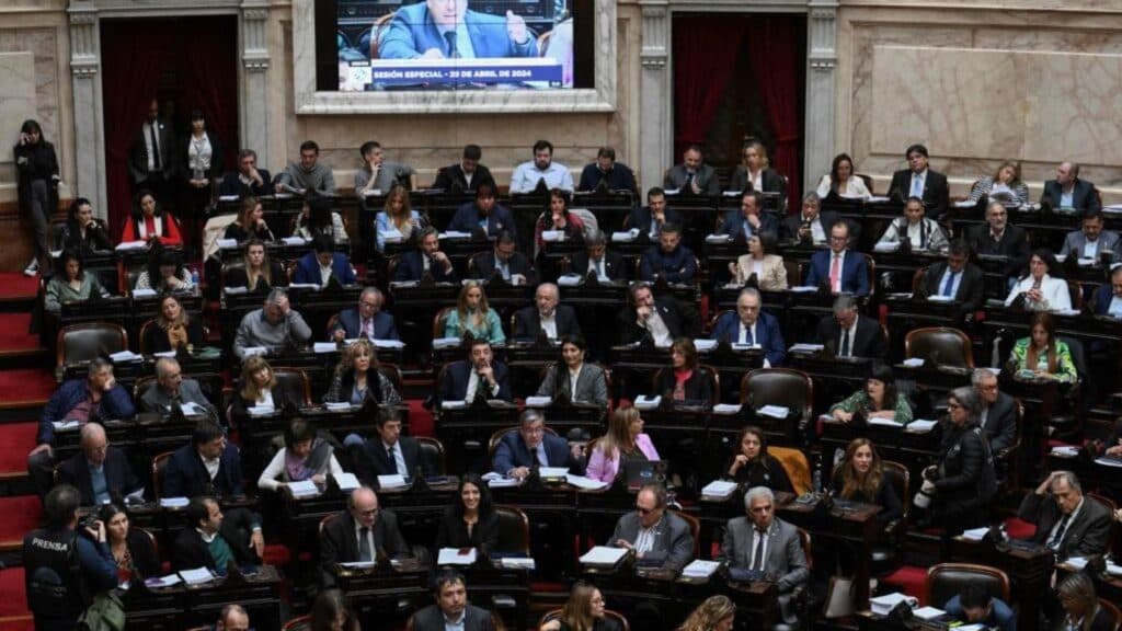 Diputados le dio media sanción a la reforma del Banco Central que limita la emisión monetaria
