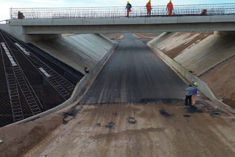 Con la mira puesta en 2027, la Provincia blinda su plan de obra pública