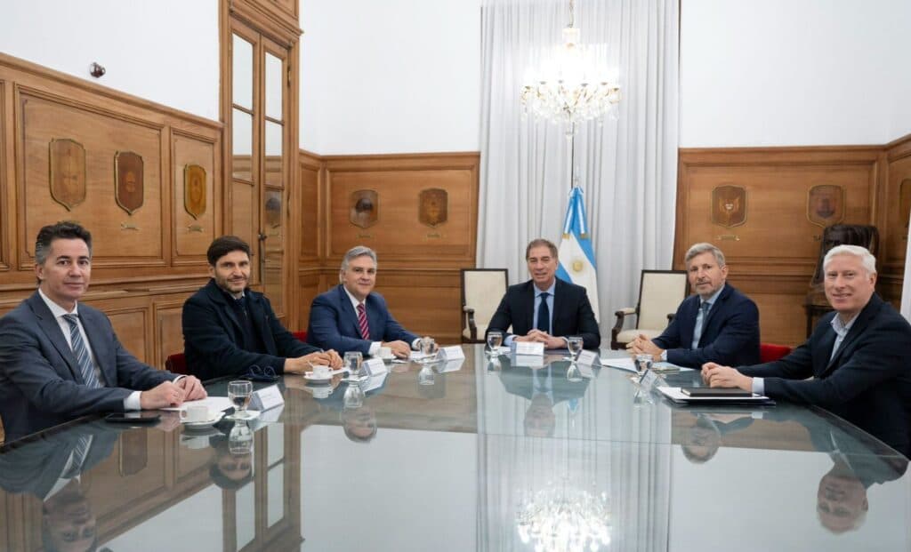 Llaryora, Pullaro y Frigerio se reunieron con Santilli por rutas, energía y zonas frías
