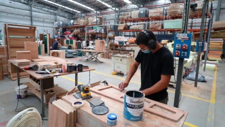 Almaceneros alertan por subas de hasta 10% y buscan sostener ventas con marcas pyme