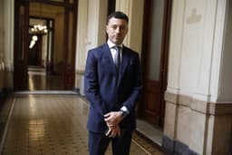 De Loredo se lanzó hacia 2027: prometió reformar el Estado y acusó al PJ de querer “invadir” la UCR