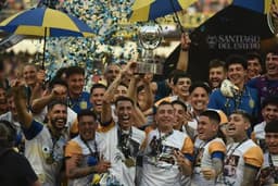 Rosario Central campeón de la Supercopa con un Di María brillante y un final bochornoso