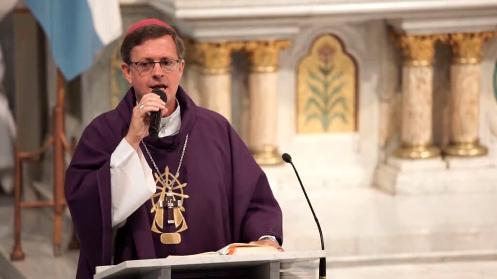 Duro diagnóstico de la Iglesia antes de la llegada del Papa: “Encontrará una Argentina herida, dividida y con muchos pobres”