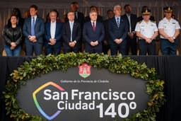Llaryora pasó el fin de semana en San Francisco y adelantó una esperada inauguración de la Autopista 19