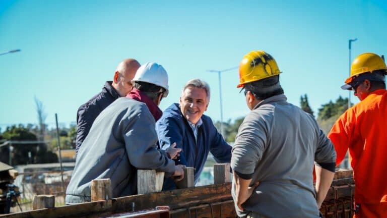 La Provincia destinará casi $2.000 millones a renovar plazas de Córdoba: qué barrios están incluidos