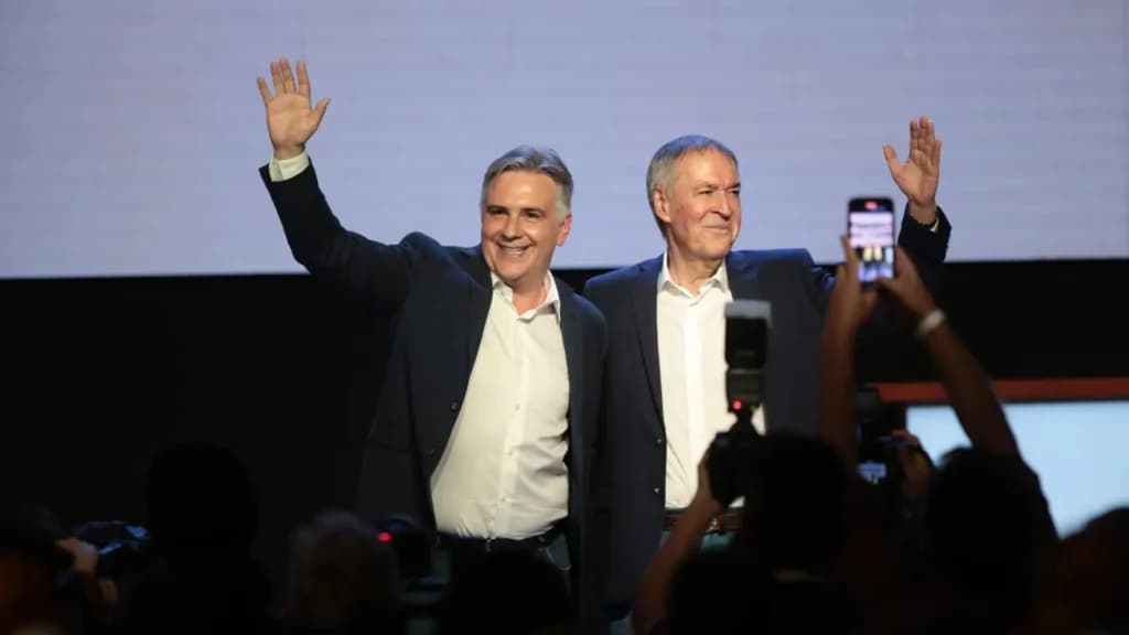 La oposición va por el DNU 70 de Milei y busca sumar a Llaryora para voltearlo en Diputados