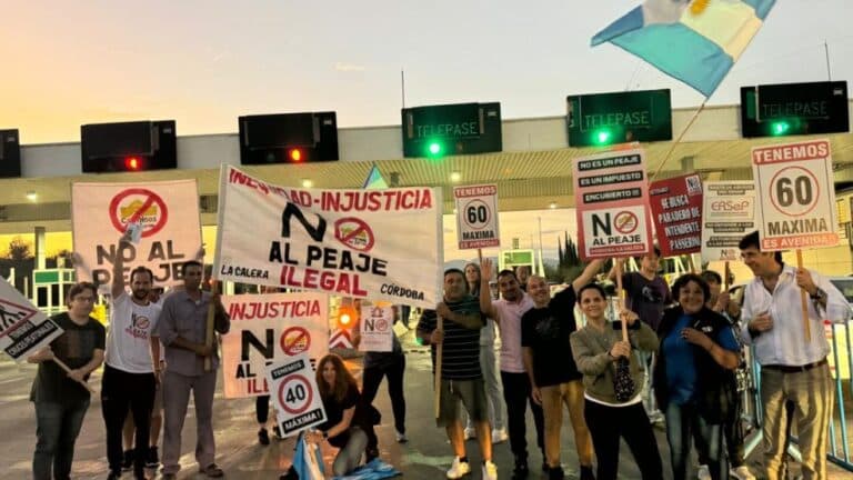 Buscan eliminar el peaje que une Córdoba con La Calera: presentaron un proyecto en la Legislatura