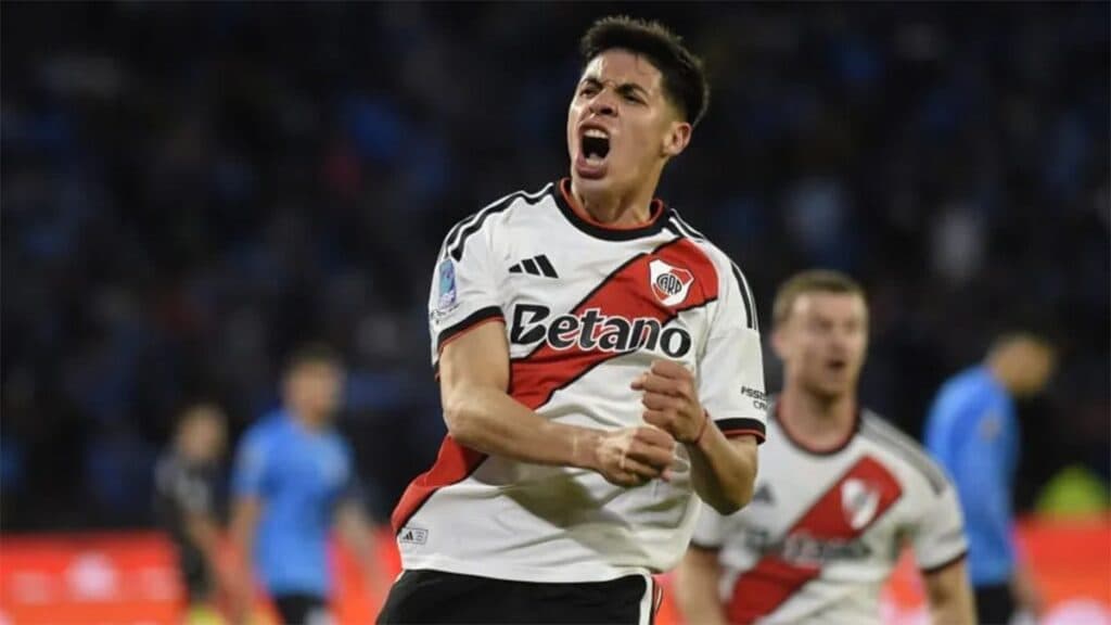 Belgrano cayó goleado ante River en el Kempes y perdió el liderato de la Zona B