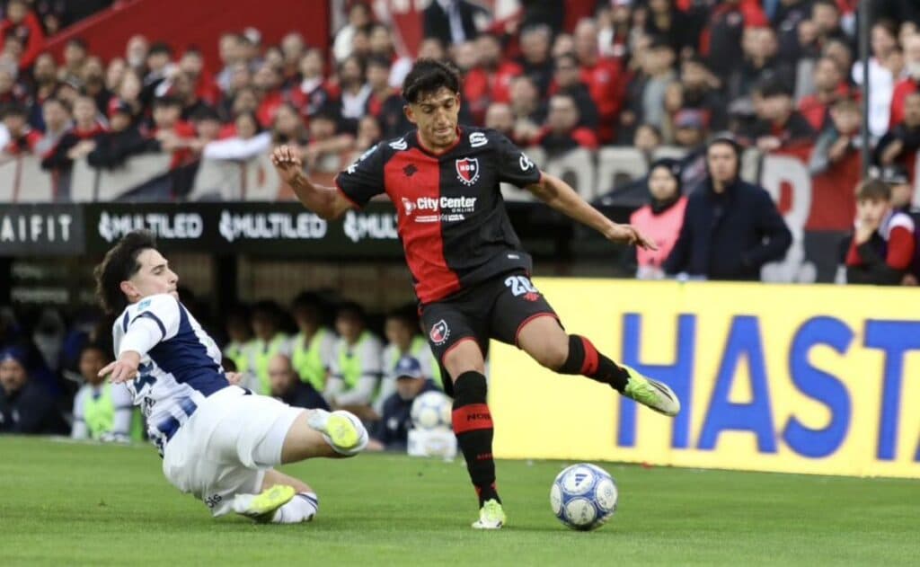 Debut amargo para Sampaoli: Newell’s venció 1-0 a Talleres con un penal de Cóccaro