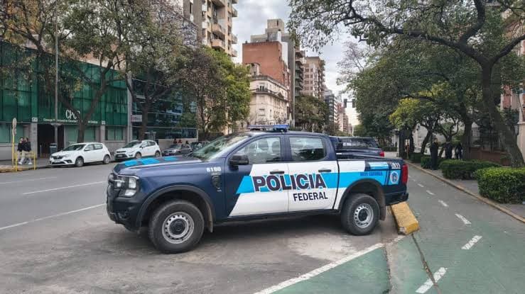 Escándalo en la Policía Federal de Córdoba: detuvieron a dos efectivos y crece la sospecha por más casos