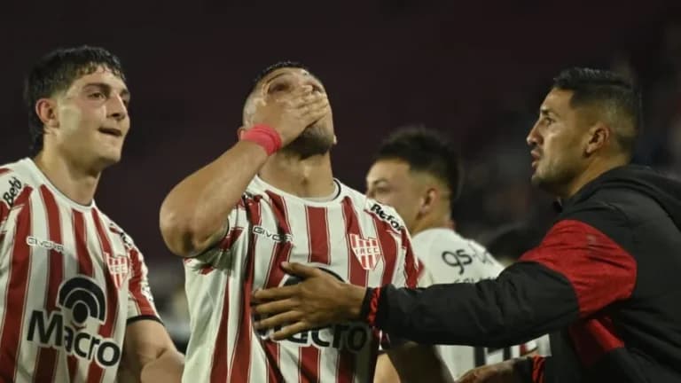 Instituto amargó a Lanús en el descuento con un cabezazo de Alarcón y suma seis puntos