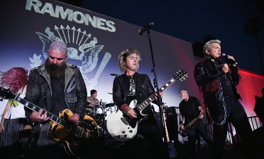 La superbanda que reunió a Green Day, Blink-182 y Rancid para celebrar los 50 años de los Ramones