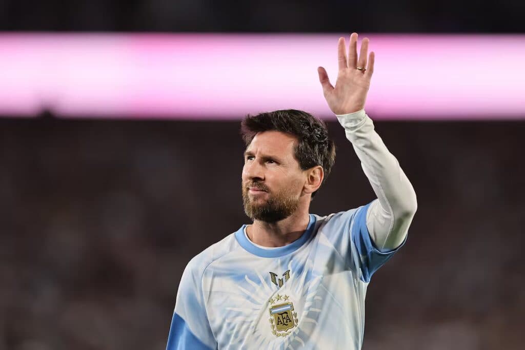 Messi tomó el micrófono y se quebró: "Lo primero que pienso es en mi viejo"